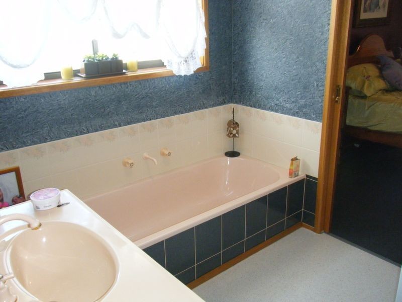 29 Ashbourne Grove, West Moonah TAS 7009