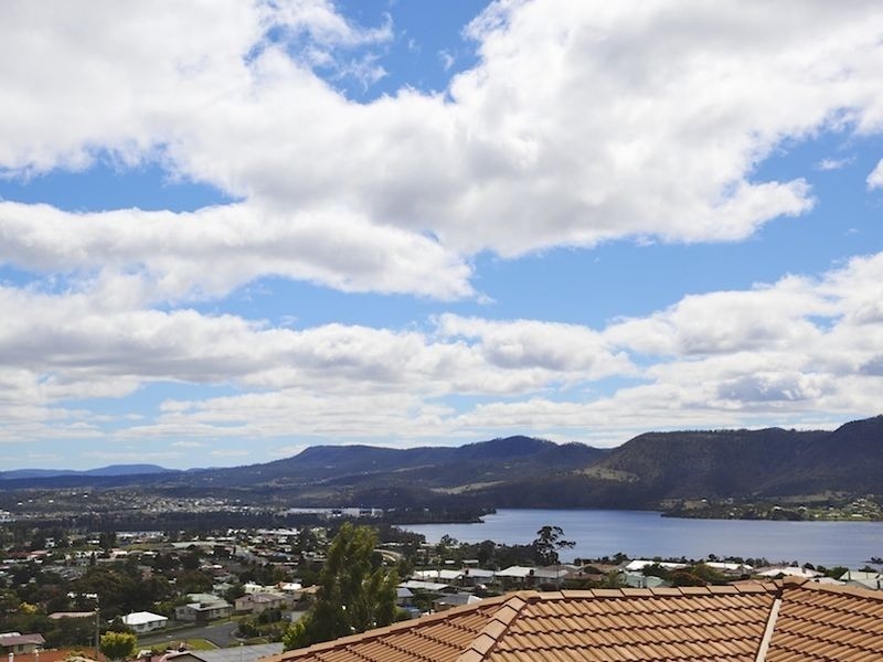 10/109 Berriedale Road, Berriedale TAS 7011