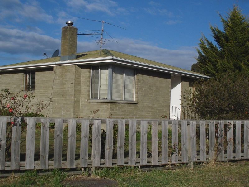 13 Dyer Place, Clarendon Vale TAS 7019