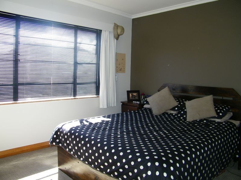 64 Renfrew Circle, Goodwood TAS 7010