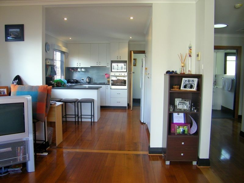 64 Renfrew Circle, Goodwood TAS 7010