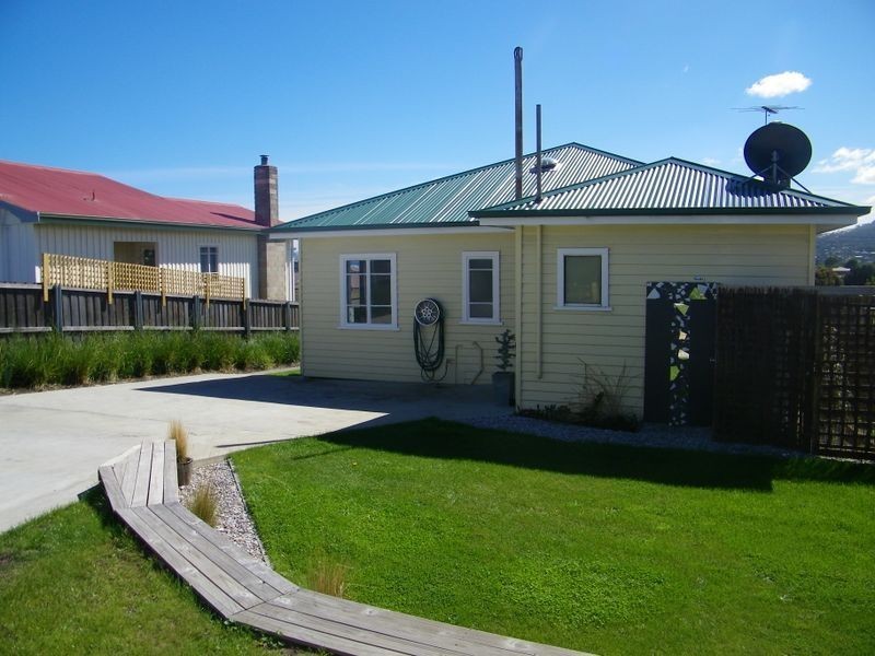 64 Renfrew Circle, Goodwood TAS 7010