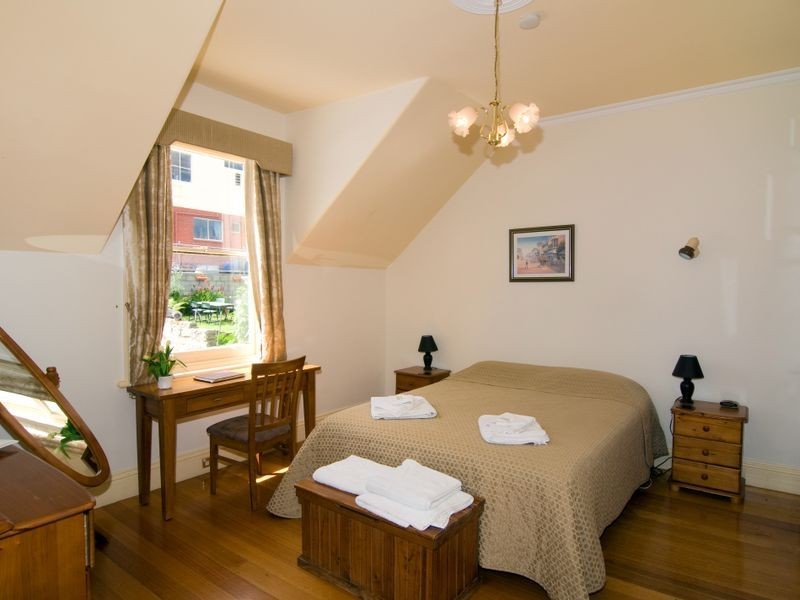 2/15 Bath Street, Battery Point TAS 7004