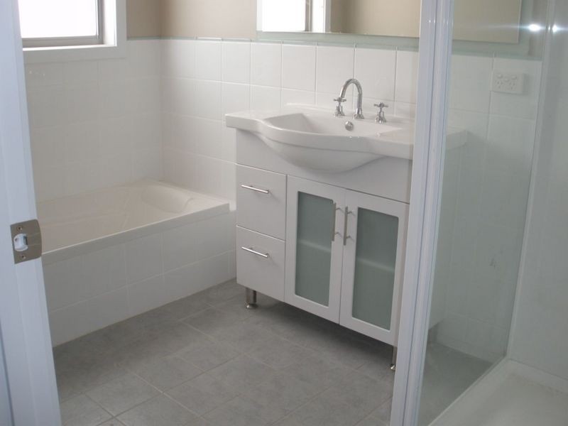 2/4 Fifth Avenue, West Moonah TAS 7009