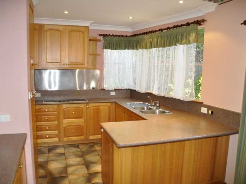 152 Augusta Road, Lenah Valley TAS 7008