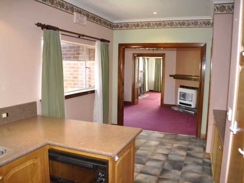 152 Augusta Road, Lenah Valley TAS 7008