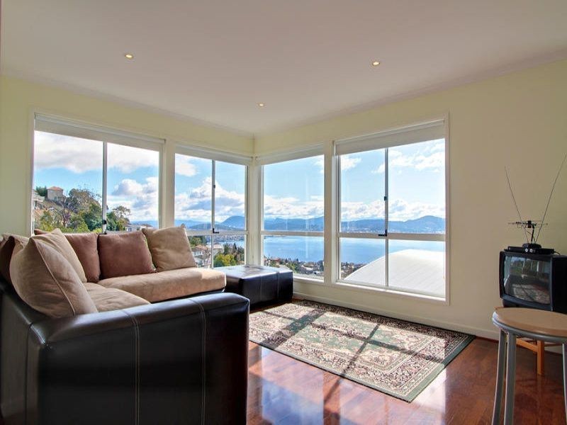 20 Date Court, Sandy Bay TAS 7005