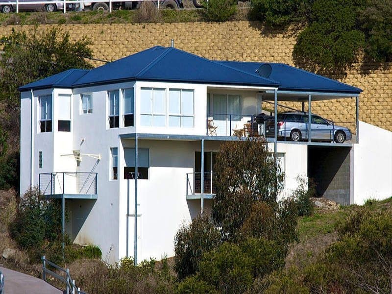 20 Date Court, Sandy Bay TAS 7005