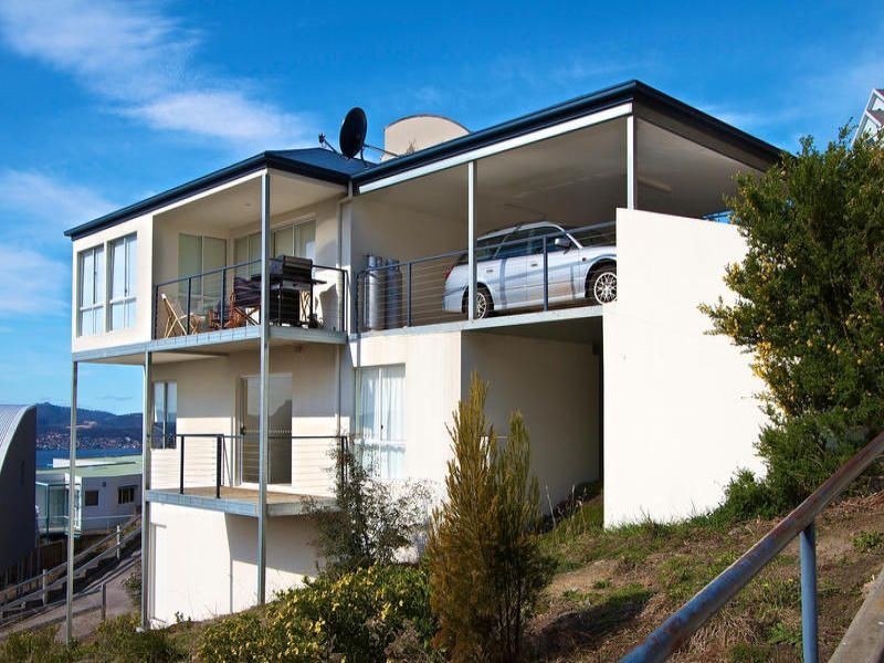 20 Date Court, Sandy Bay TAS 7005