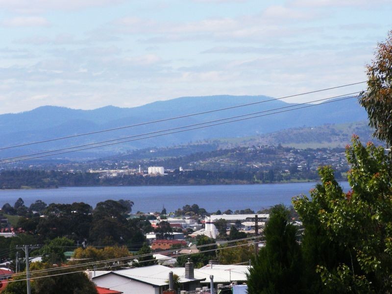 17 Milburn Place, Glenorchy TAS 7010