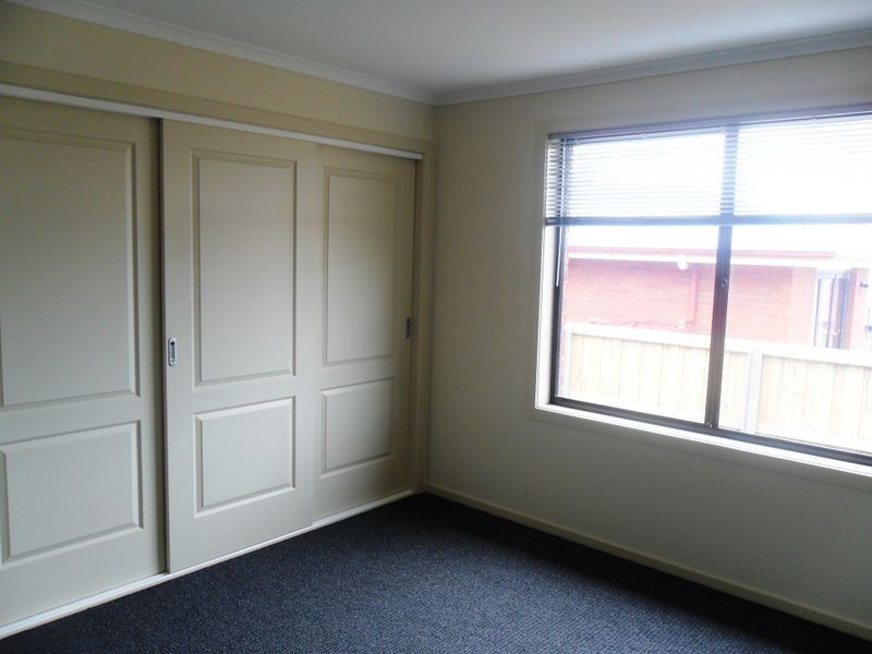 1/33 Queens Parade, Kingston TAS 7050