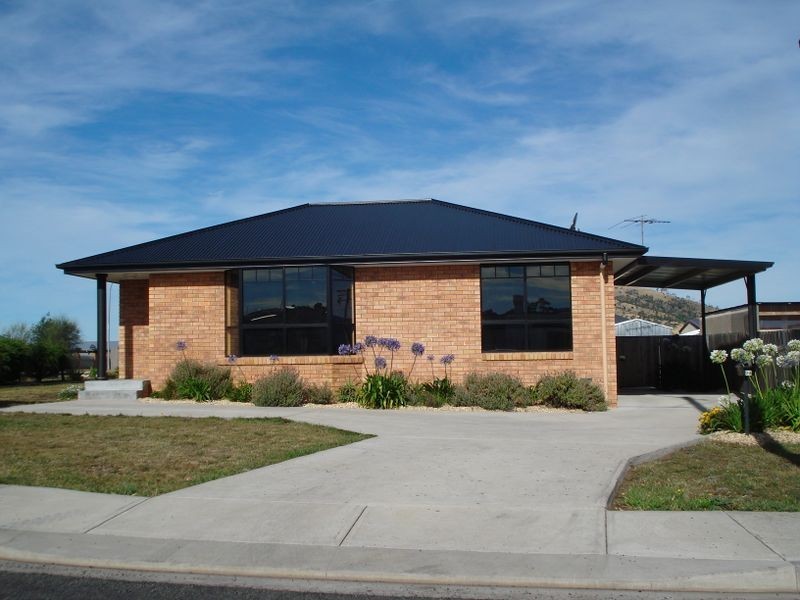 2a Madison Avenue, Brighton TAS 7030