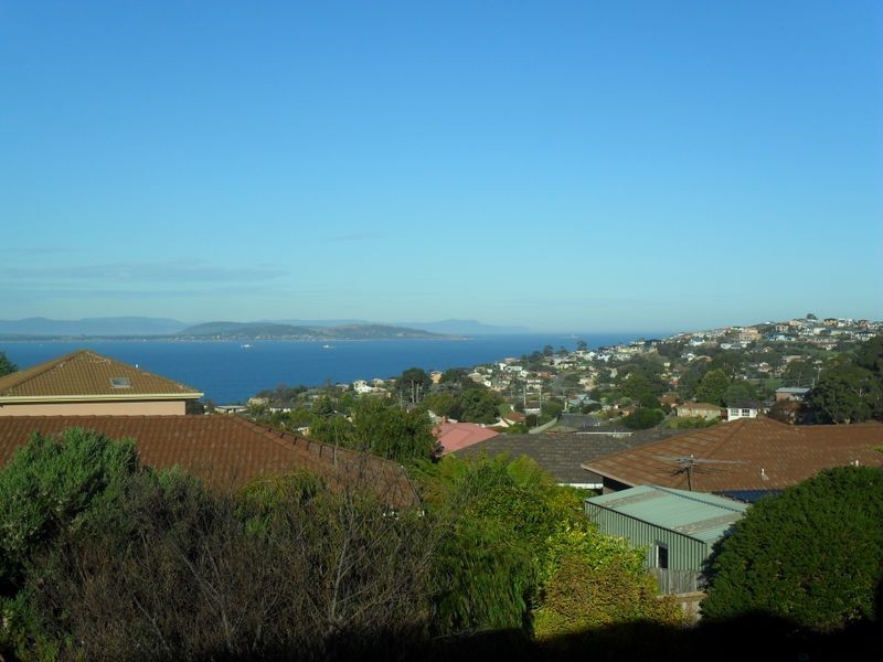 39 Woodlands Drive, Blackmans Bay TAS 7052