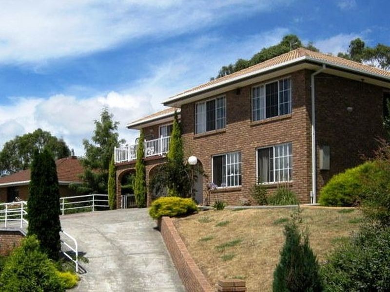 18 Jabez Crescent, Lenah Valley TAS 7008