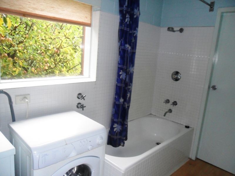 4/3 Richardson Avenue, Sandy Bay TAS 7005