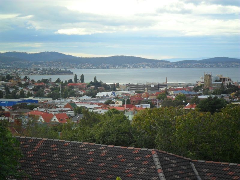 2/3 Una Street, Mount Stuart TAS 7000