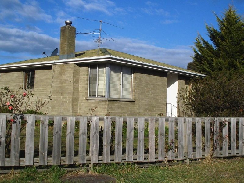 13 Dyer Place, Clarendon Vale TAS 7019