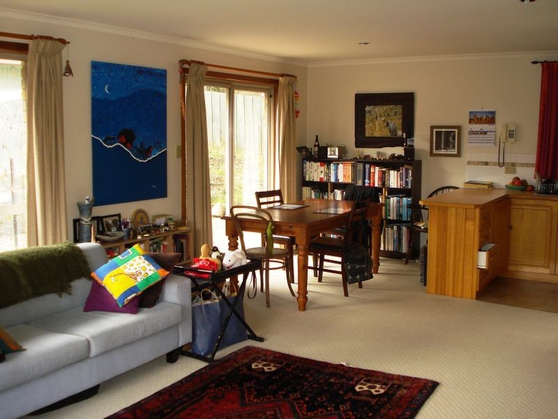 2/7 Summer Court, Mount Nelson TAS 7007