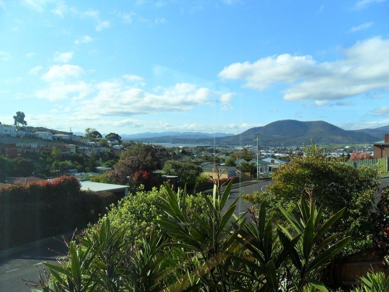 6 Eleventh Avenue, West Moonah TAS 7009