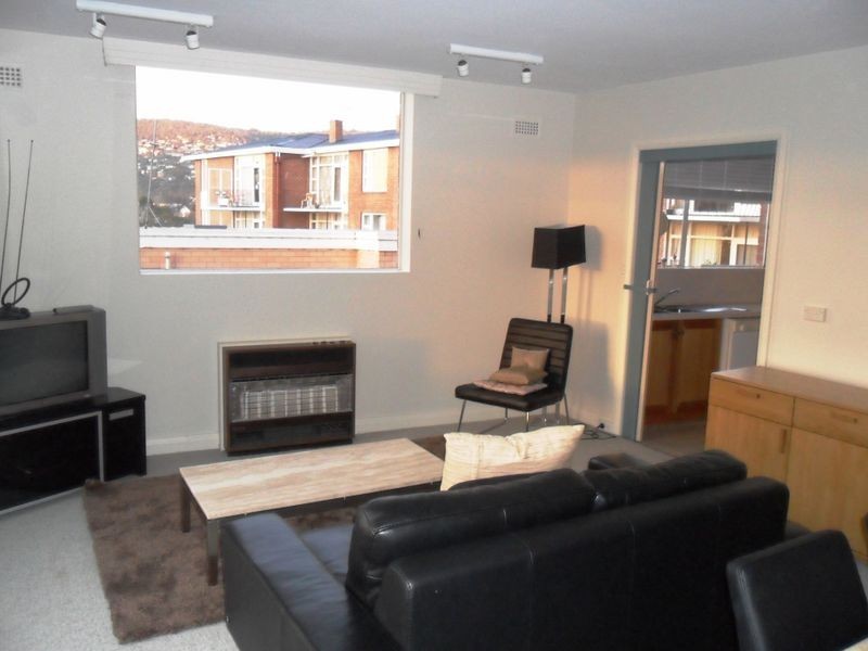 8/17 Margaret Street, Sandy Bay TAS 7005