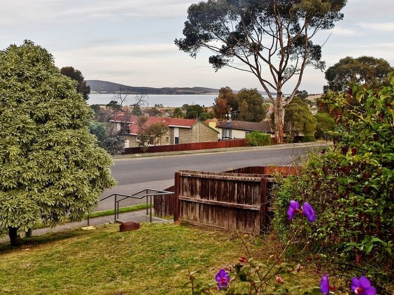 12 Tollard Place, Rokeby TAS 7019