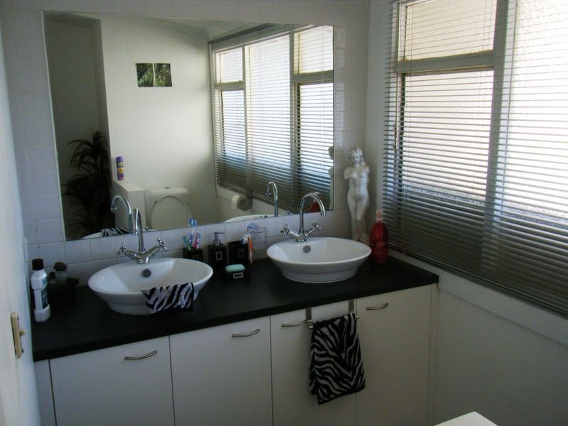 512 Main Road, Montrose TAS 7010