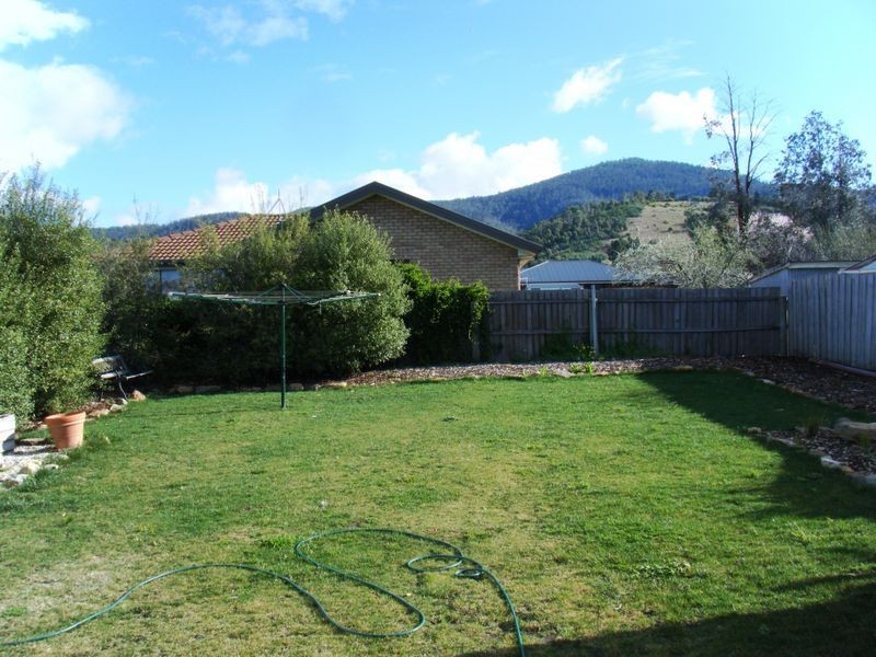 512 Main Road, Montrose TAS 7010