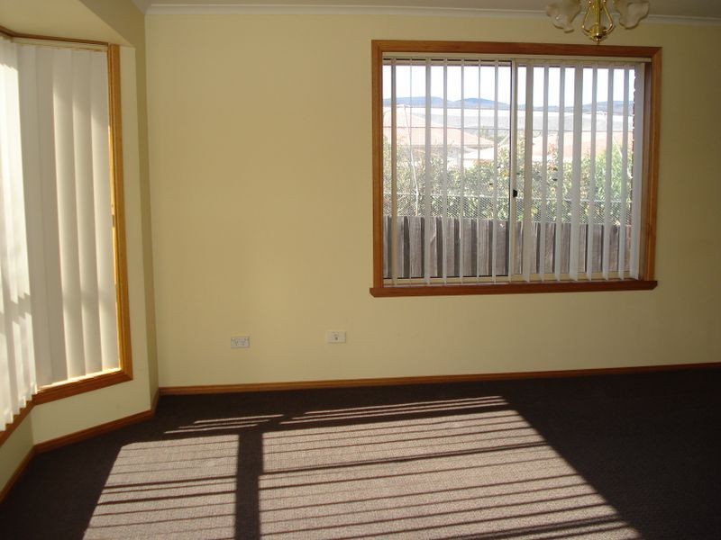 1/1 Alice Place, Brighton TAS 7030