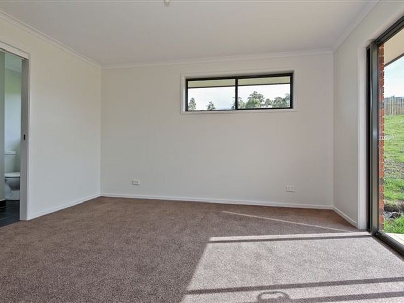 24 Navigators Rise, Granton TAS 7030