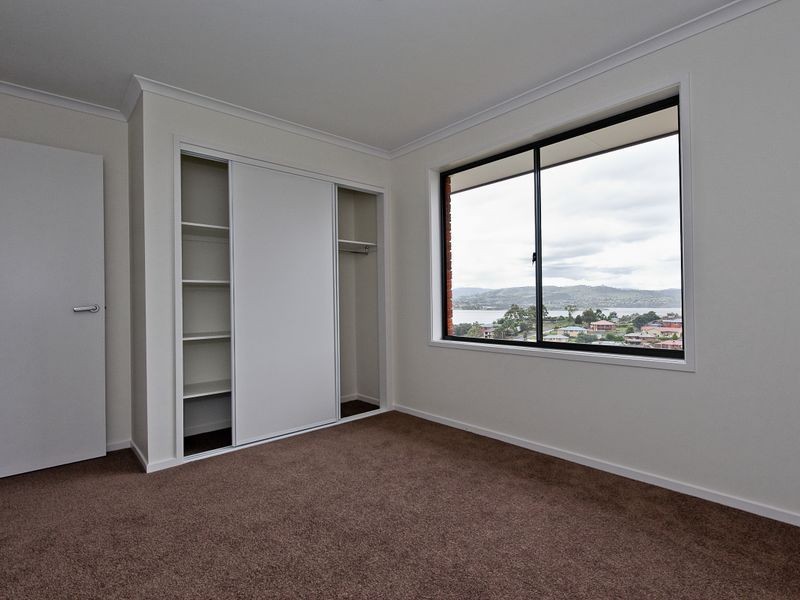 24 Navigators Rise, Granton TAS 7030