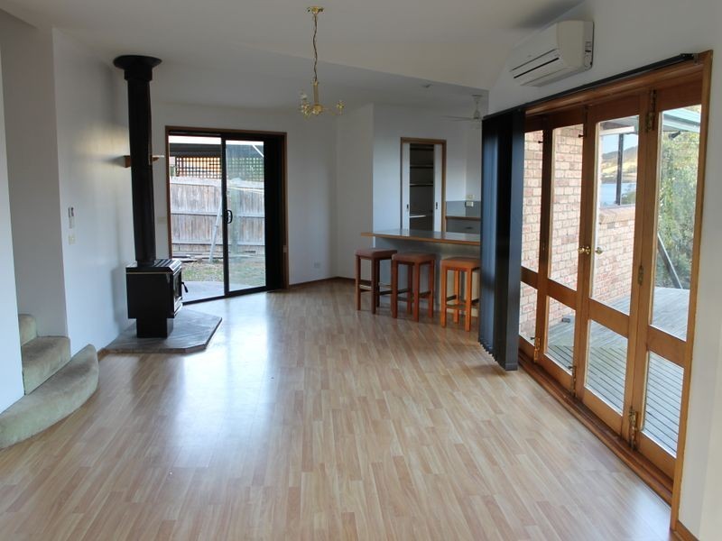 19 Clives Avenue, Old Beach TAS 7017