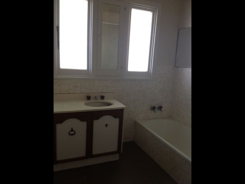 16 Knocklofty Terrace, West Hobart TAS 7000