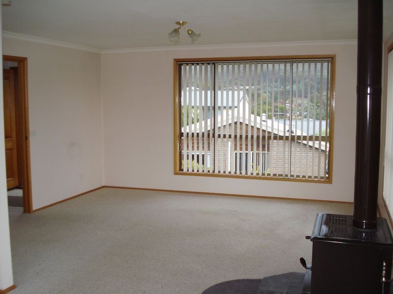 7 Cuthbertson Place, Lenah Valley TAS 7008