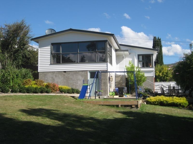 11 Vernon Avenue, Montrose TAS 7010
