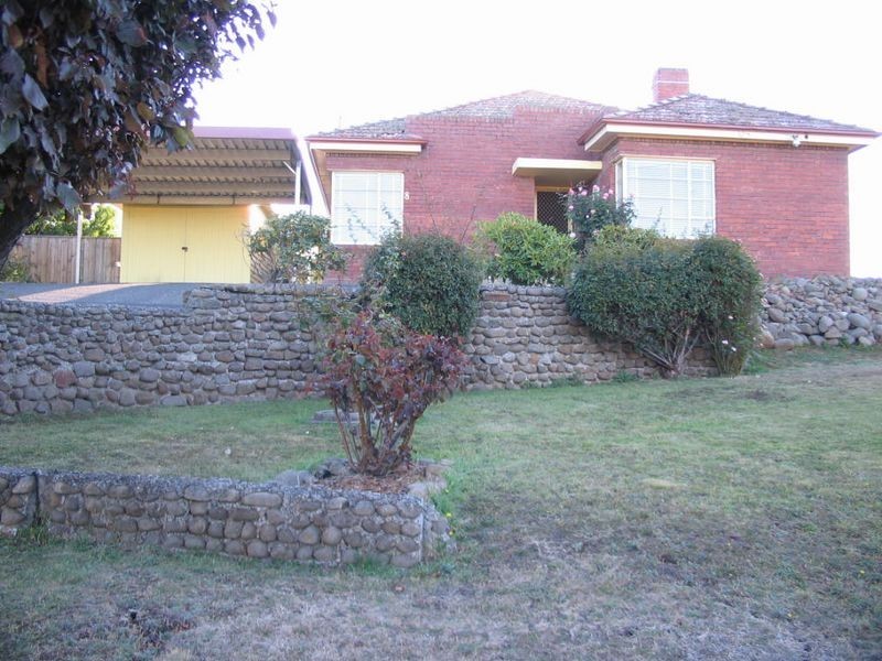 8 Roseville Place, Montrose TAS 7010