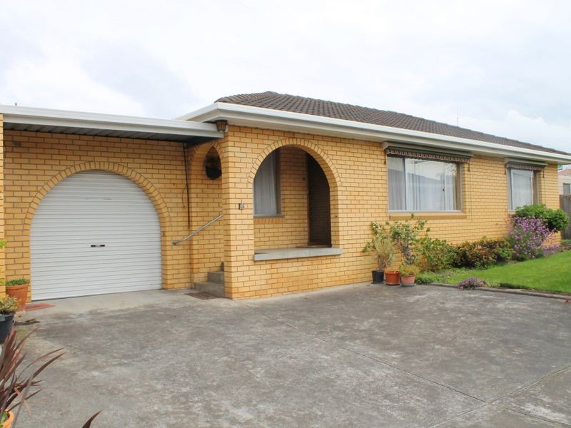 2/28 Mercer Street, New Town TAS 7008