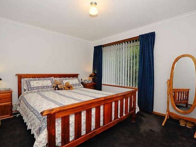 2/125 Pitcairn Street, Montrose TAS 7010