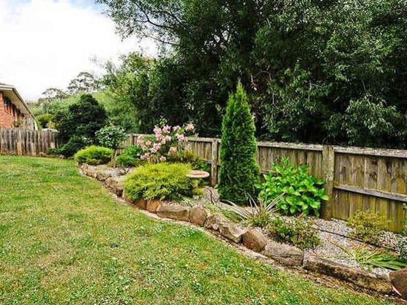 2/125 Pitcairn Street, Montrose TAS 7010