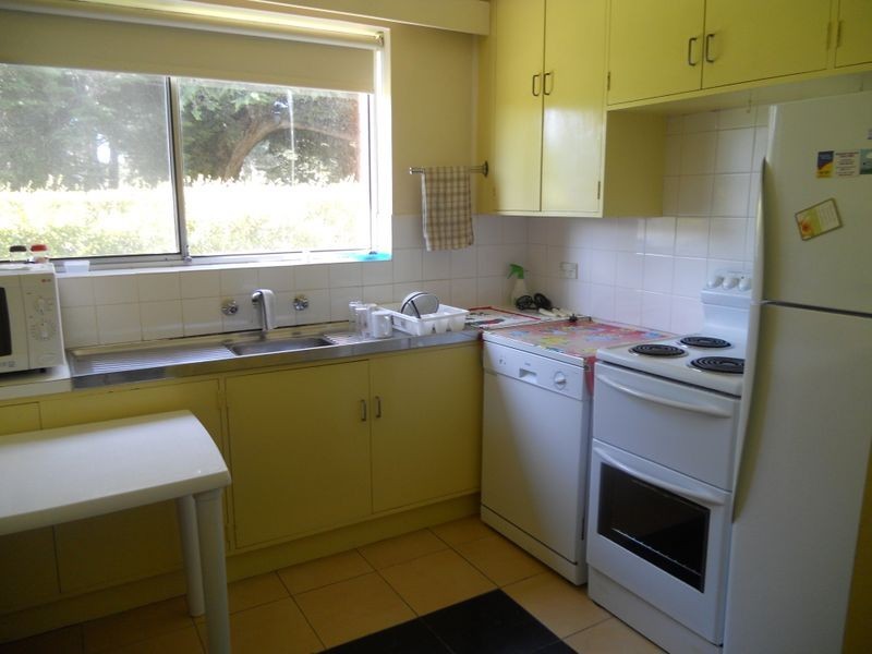 2/5 Beechworth Road, Sandy Bay TAS 7005