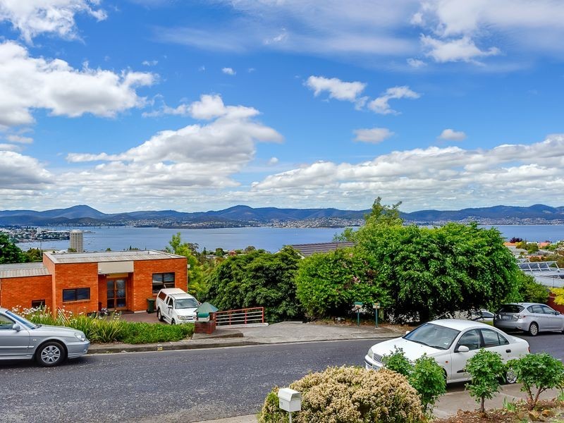 1/43 Beddome Street, Sandy Bay TAS 7005