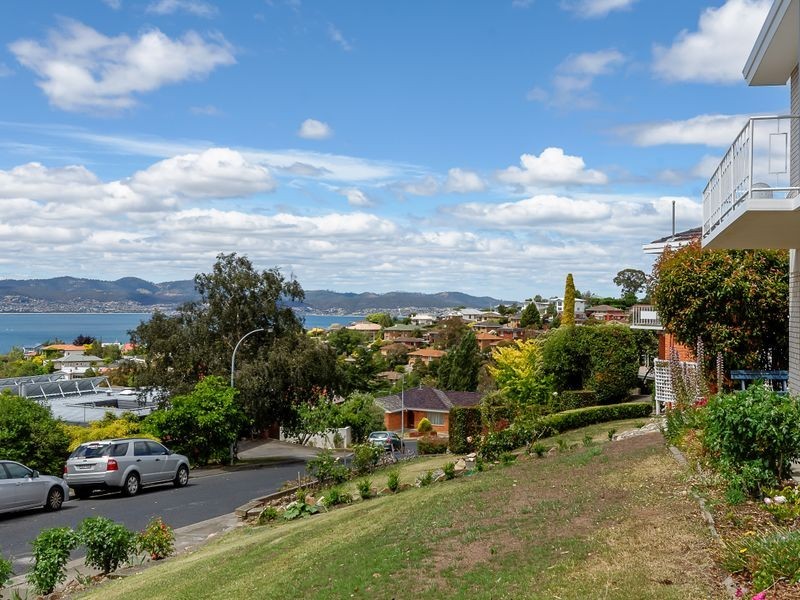 1/43 Beddome Street, Sandy Bay TAS 7005