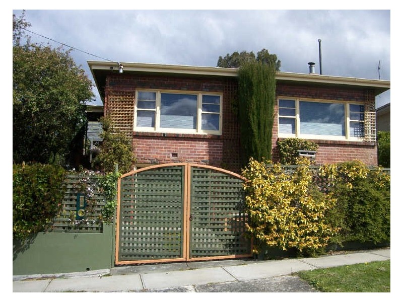 11 Truman Avenue, Lenah Valley TAS 7008