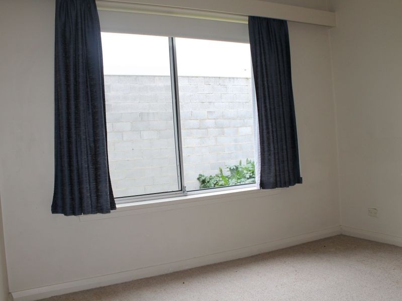 2/5 Beechworth Road, Sandy Bay TAS 7005