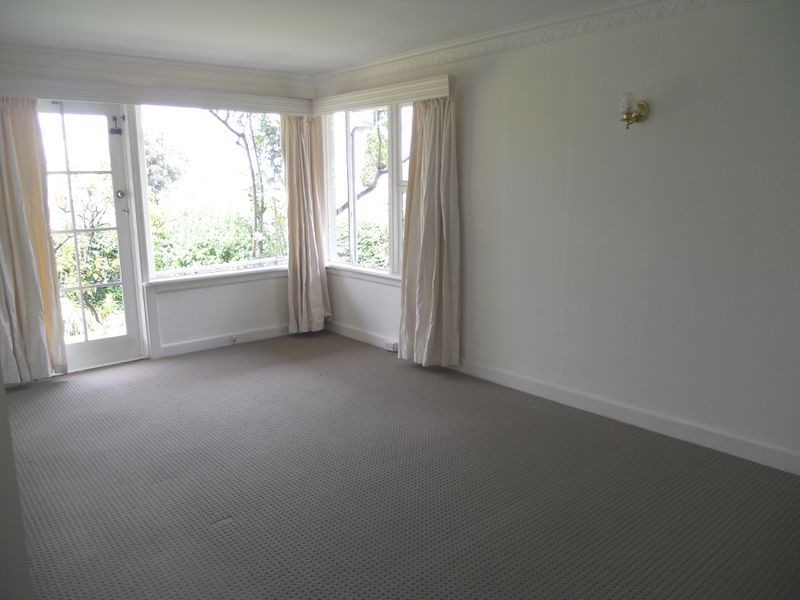 40 Marieville Esplanade, Sandy Bay TAS 7005