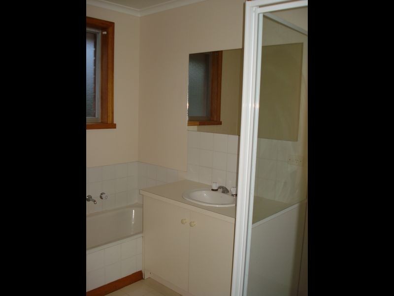 41 Sharps Road, Lenah Valley TAS 7008