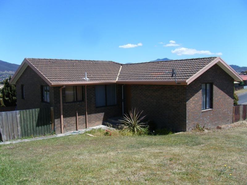 2 Briar Crescent, Gagebrook TAS 7030