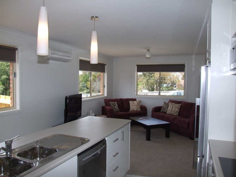 3/3 Home Avenue, Blackmans Bay TAS 7052