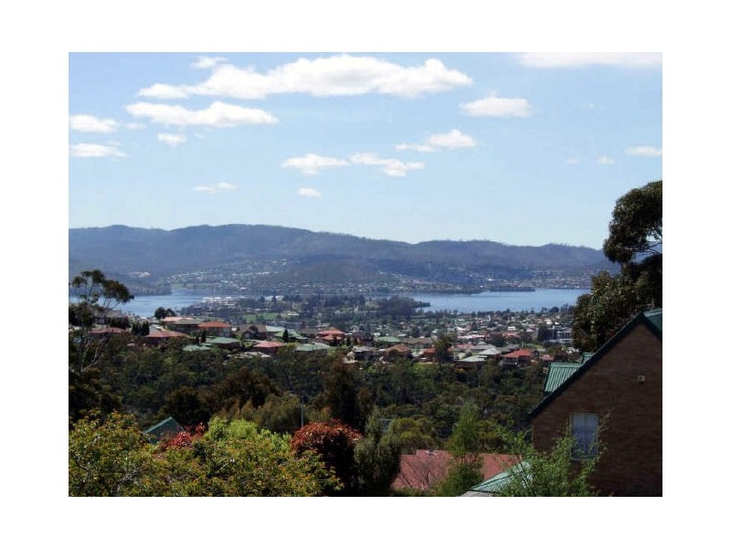16 Firth Road, Lenah Valley TAS 7008