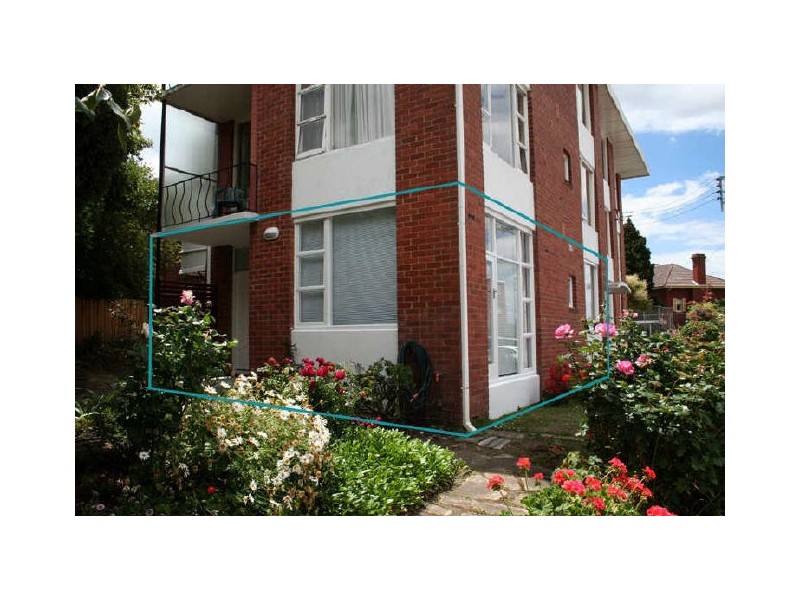 1/1a Sayer Crescent, Sandy Bay TAS 7005