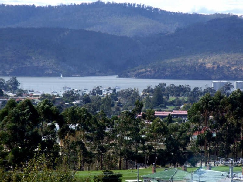 14 Suncrest Avenue, Lenah Valley TAS 7008